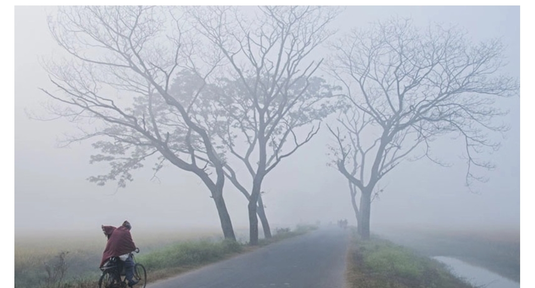 ১২ ডিগ্রি তাপমাত্রায় কাঁপছে দিনাজপুর